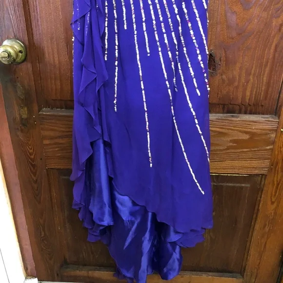 Terani Couture sz 8 purple open back silk